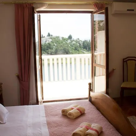 Apartman Comfortable And Beautiful *