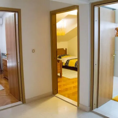 Comfortable And Beautiful Apartment