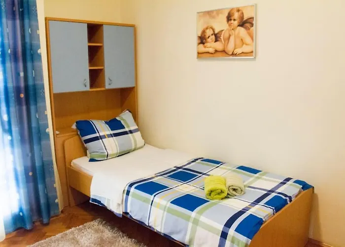 דירה Comfortable And Beautiful פלוצ'ה