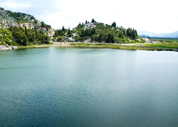 Comfortable And Beautiful דירה